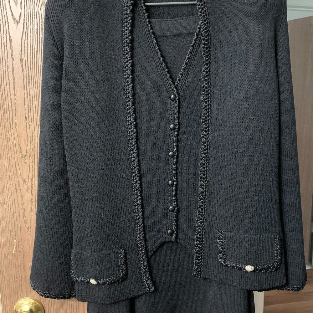 St John Knits three piece knit suit, black size 4 petite